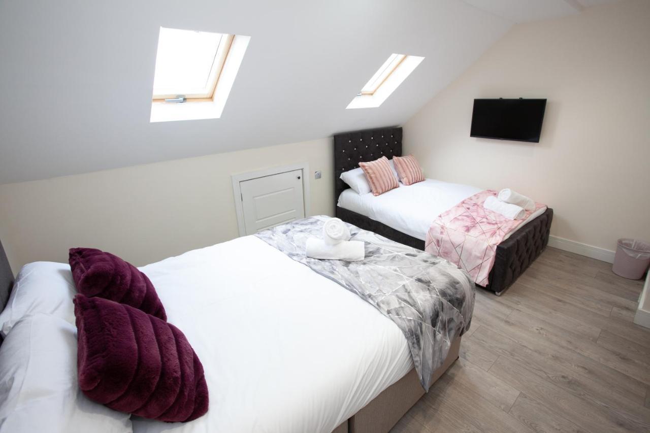 6 Bedroom House 10Min Drive From City Centre Manchester Buitenkant foto