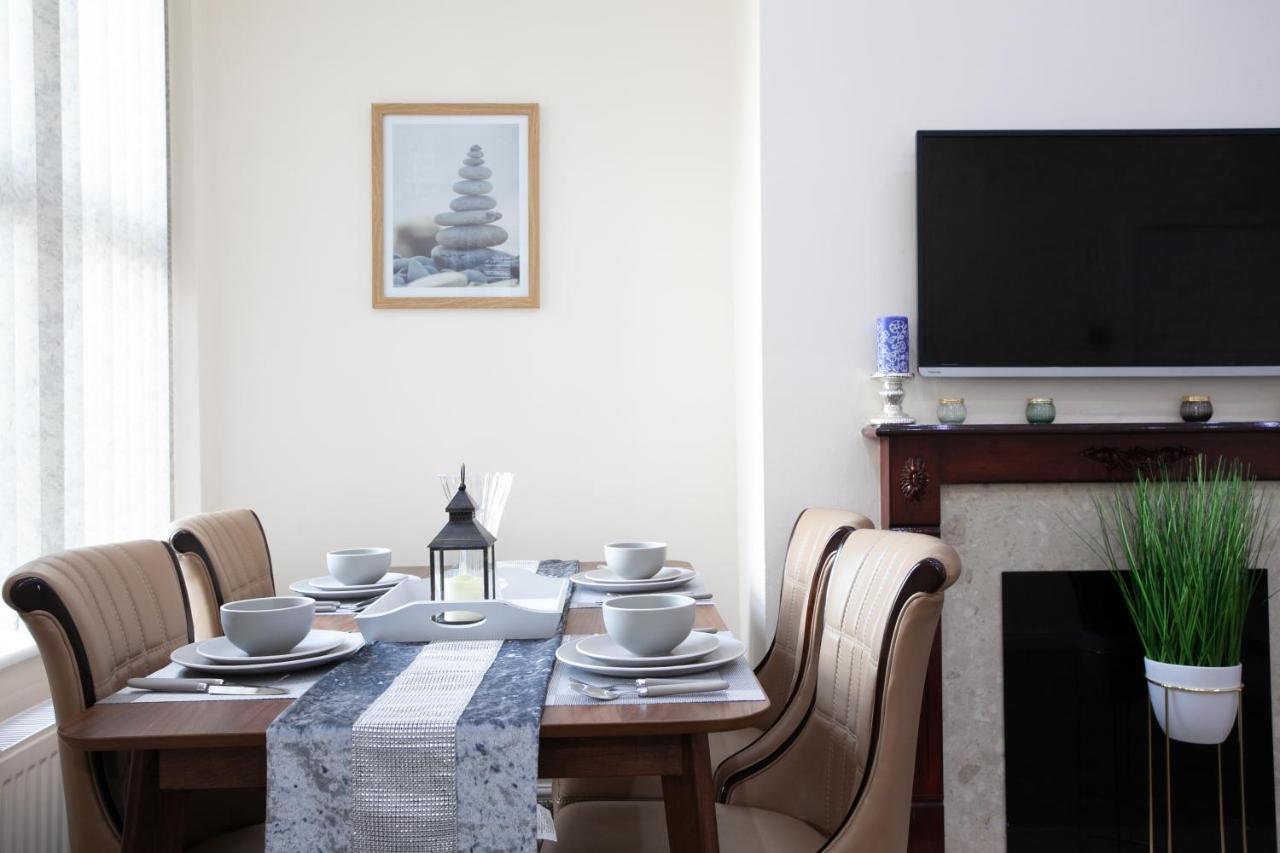 6 Bedroom House 10Min Drive From City Centre Manchester Buitenkant foto