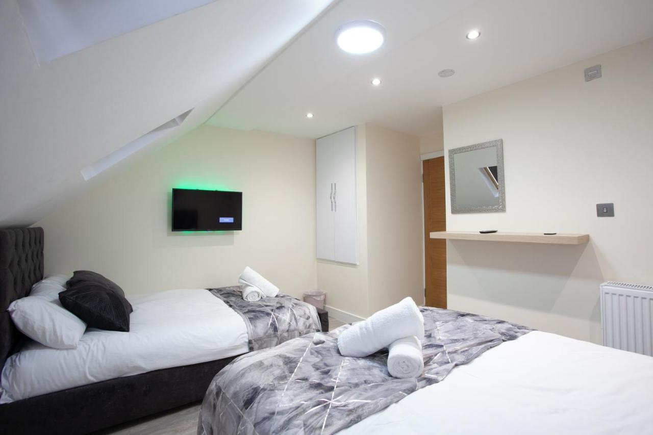 6 Bedroom House 10Min Drive From City Centre Manchester Buitenkant foto