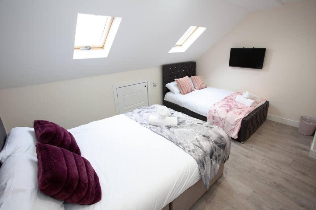 6 Bedroom House 10Min Drive From City Centre Manchester Buitenkant foto